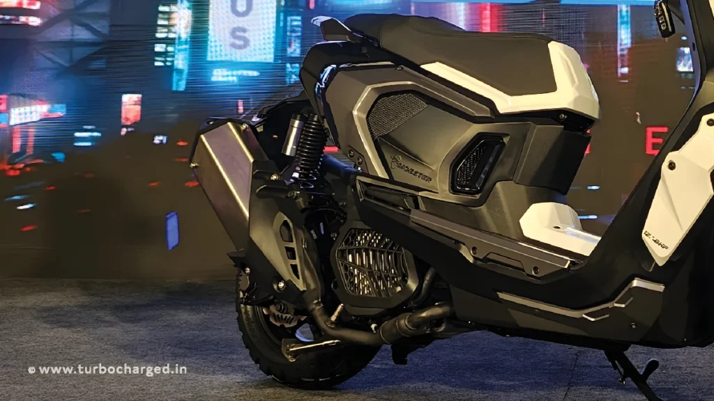 Thruxton 400 Café Racer